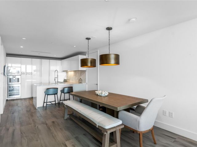 Apartment for sale  Unit #605 - photo 5902651