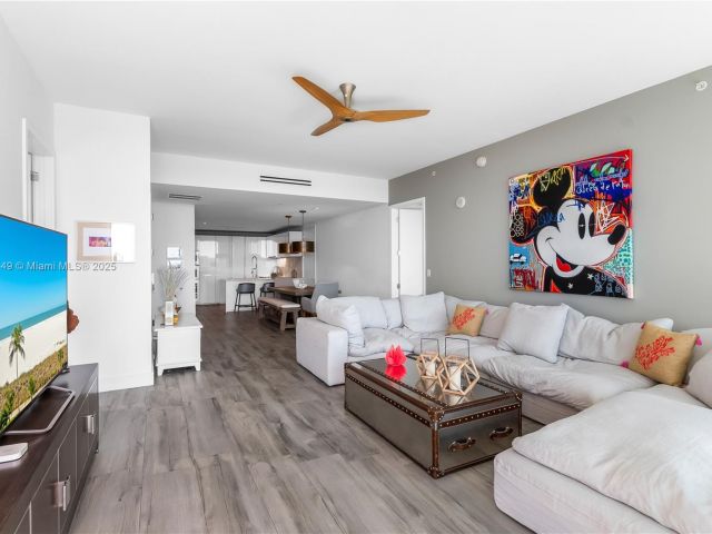 Apartment for sale  Unit #605 - photo 5902656