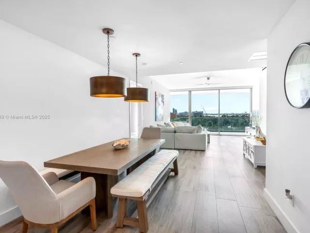 Apartment for sale  Unit #605 - photo 5902652