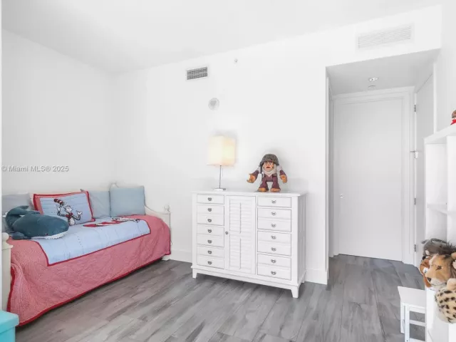 Apartment for sale  Unit #605 - photo 5902645