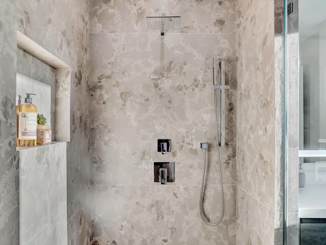 Home for sale at 1133 NE 3rd Avenue - photo 5942362