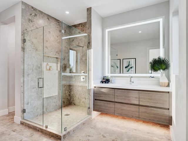 Home for sale at 1133 NE 3rd Avenue - photo 5942363