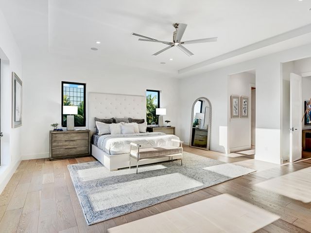 Home for sale at 1133 NE 3rd Avenue - photo 5942364