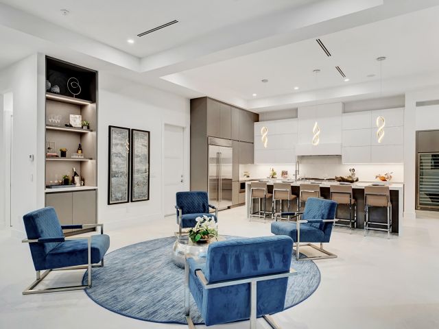 Home for sale at 1133 NE 3rd Avenue - photo 5942365