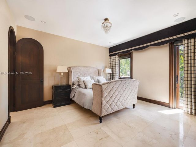 Home for sale at 6016 Leonardo St - photo 5888368