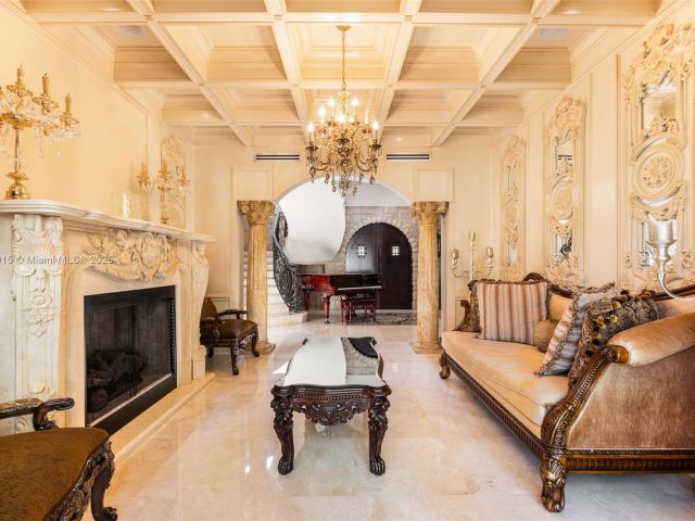 Home for sale at 6016 Leonardo St - photo 5888382