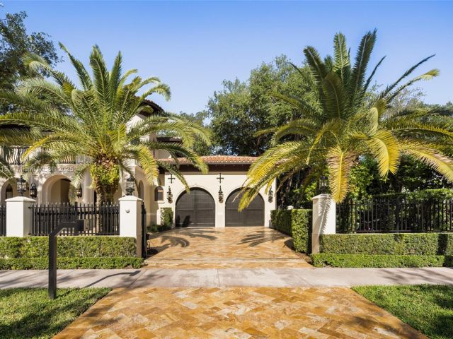 Home for sale at 6016 Leonardo St - photo 5888387