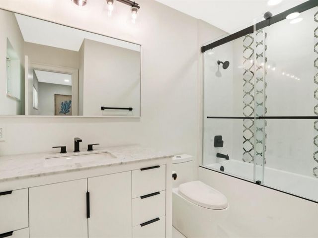 Home for sale at 5201 NE 33rd Avenue - photo 6035399