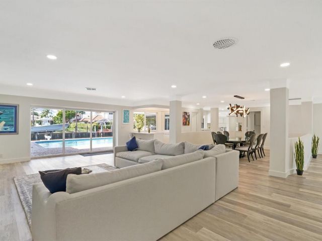 Home for sale at 5201 NE 33rd Avenue - photo 6035405