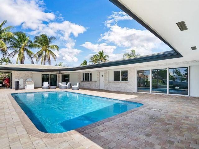 Home for sale at 5201 NE 33rd Avenue - photo 6035408