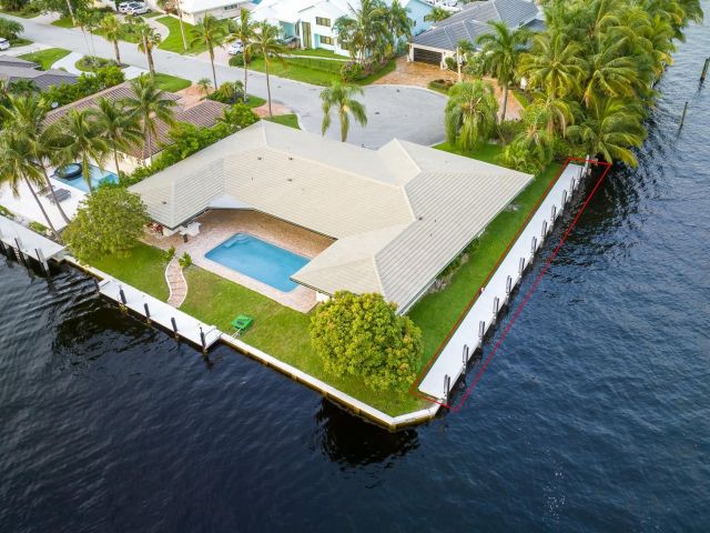 Home for sale at 5201 NE 33rd Avenue - photo 6035412