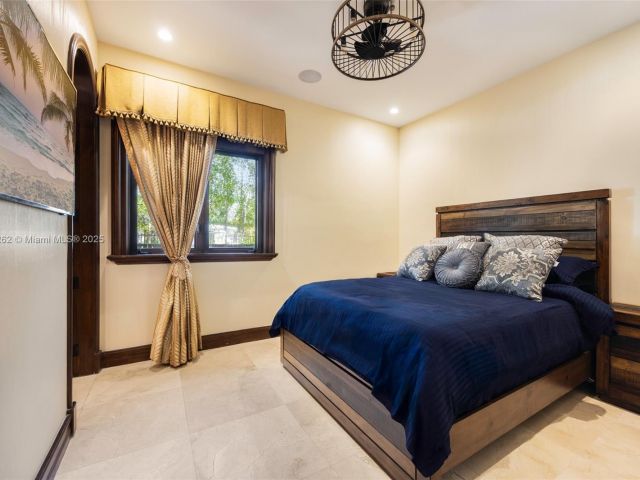 Home for rent at 6016 Leonardo St - photo 5888349