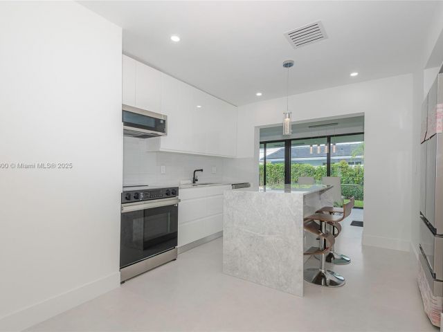 Home for sale at 2005 SE 26th Ter - photo 5891262