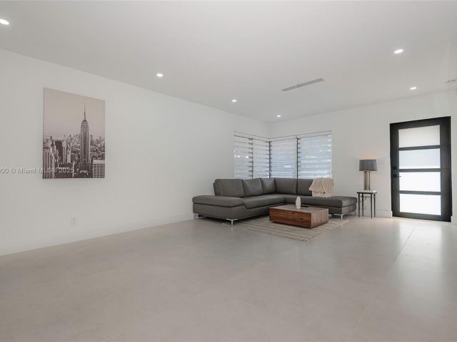 Home for sale at 2005 SE 26th Ter - photo 5891268