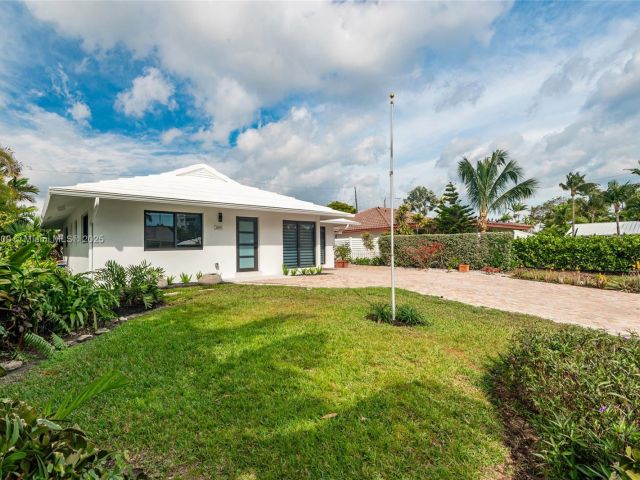 Home for sale at 2005 SE 26th Ter - photo 5891273