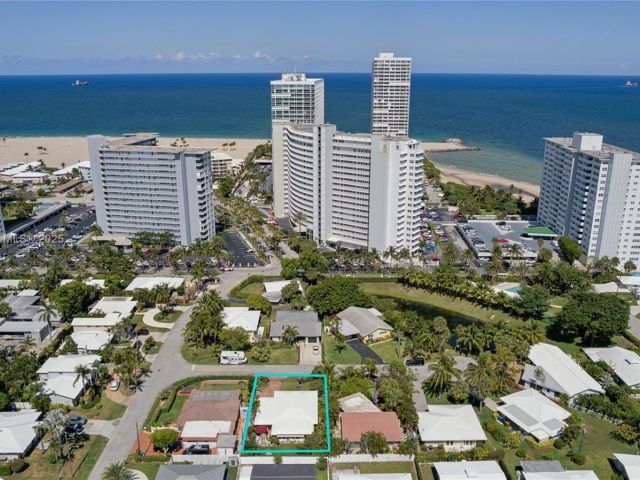 Home for sale at 2005 SE 26th Ter - photo 5891274