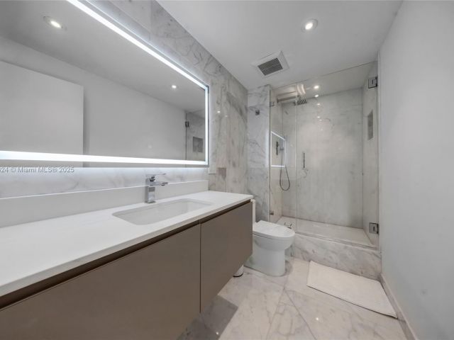 Apartment for sale  Unit #17R - photo 5959724