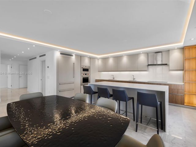 Apartment for sale  Unit #17R - photo 5959739