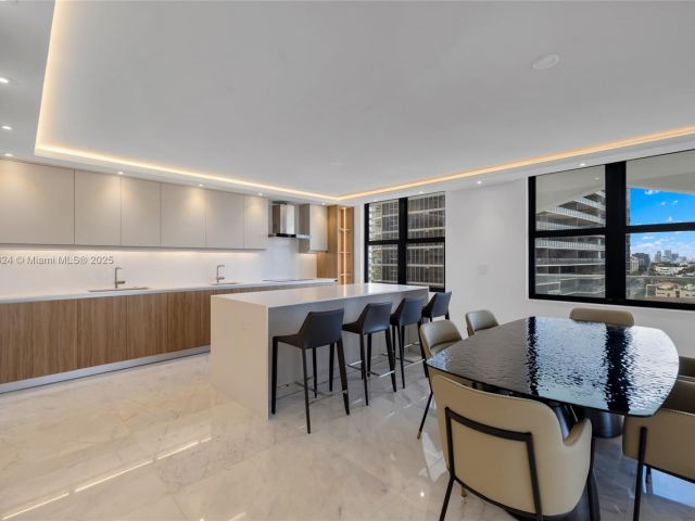 Apartment for sale  Unit #17R - photo 5959741