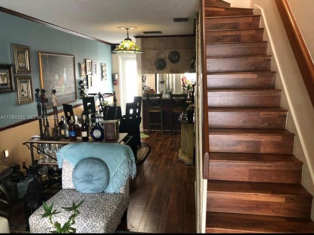 2-bedroom home for rent in Coral Gables - 248 Majorca Ave 248 - MondialRealty