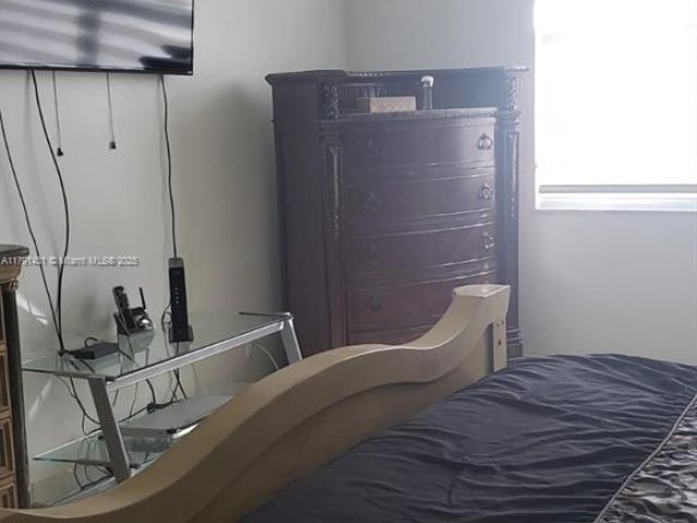 Apartment for rent  Unit #1208 - photo 5960202