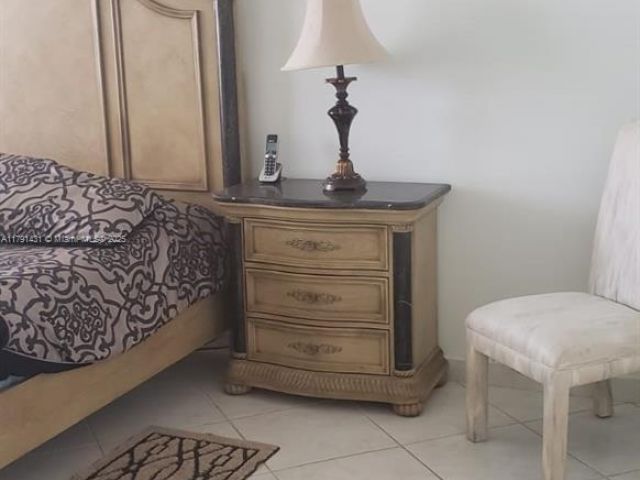 Apartment for rent  Unit #1208 - photo 5960204