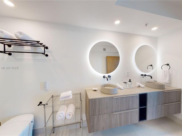 Apartment for rent  Unit #810 - photo 5910338