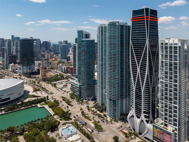 Apartment for sale  Unit #5801 - photo 5922933