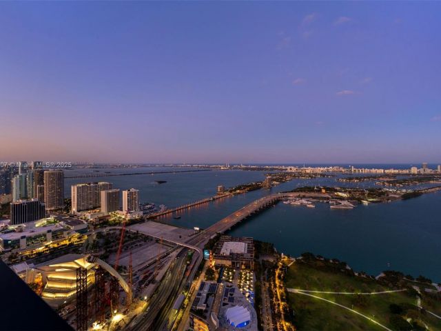 Apartment for sale  Unit #5801 - photo 5922936