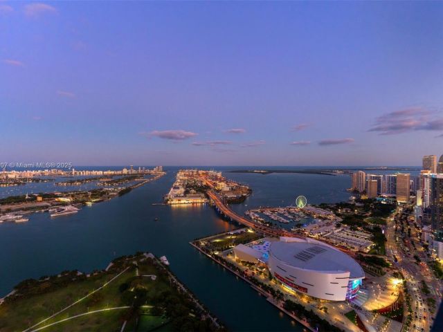 Apartment for sale  Unit #5801 - photo 5922937