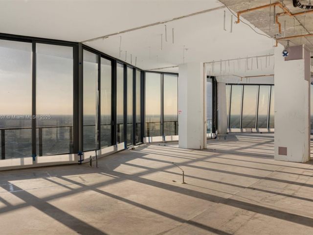 Apartment for sale  Unit #5801 - photo 5922939