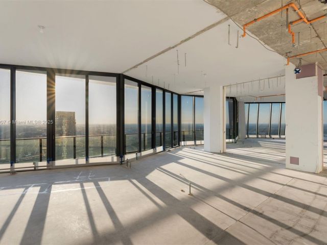 Apartment for sale  Unit #5801 - photo 5922941