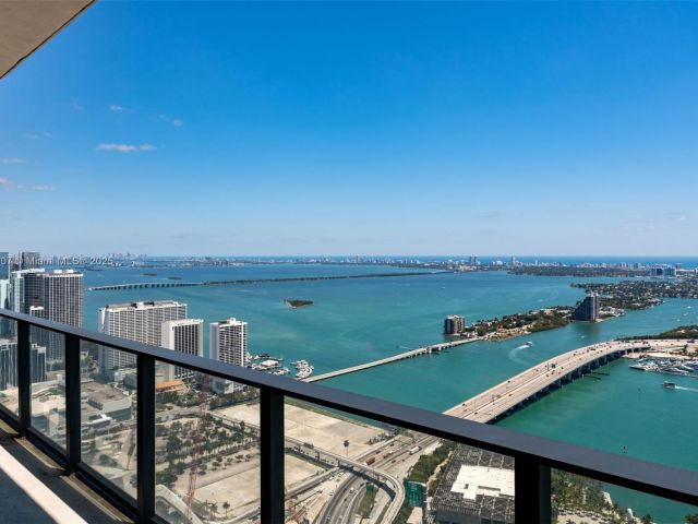 Apartment for sale  Unit #5801 - photo 5922945