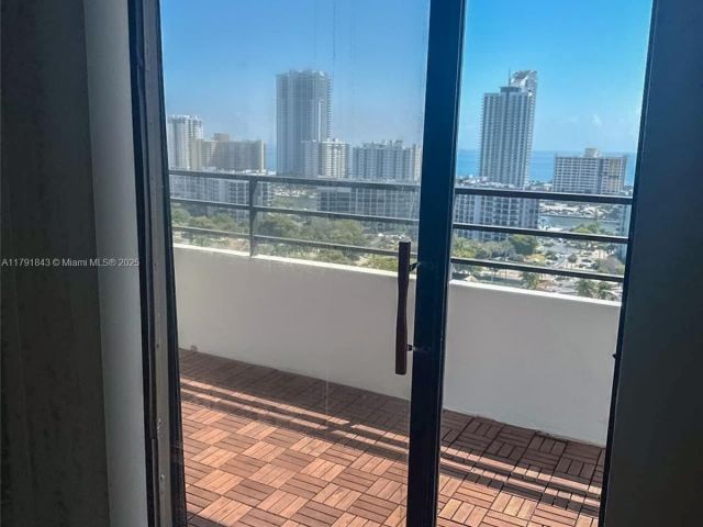 Apartment for sale  Unit #2004 - photo 5902335