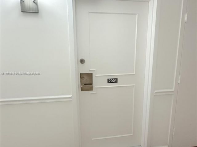 Apartment for sale  Unit #2004 - photo 5902354