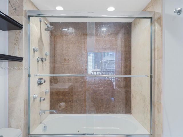 Apartment for sale  Unit #1411 - photo 5917781