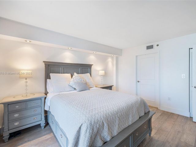 Apartment for sale  Unit #1411 - photo 5917783