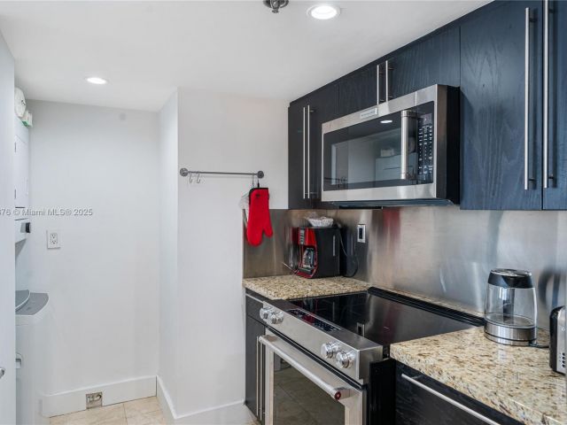 Apartment for sale  Unit #1411 - photo 5917786