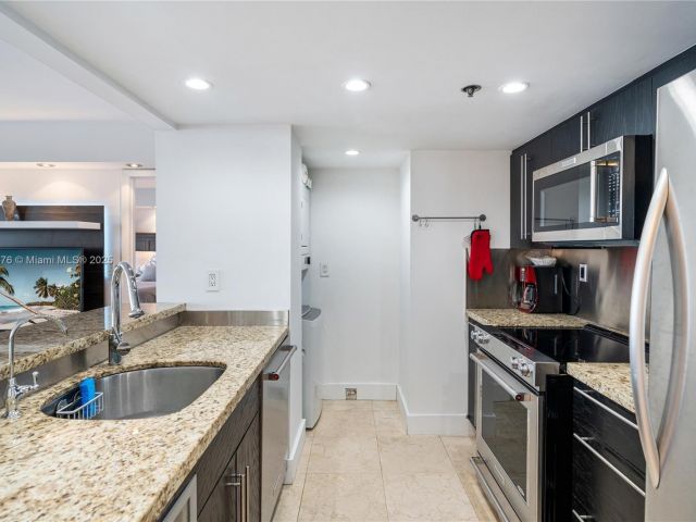 Apartment for sale  Unit #1411 - photo 5917788