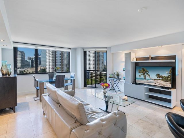 Apartment for sale  Unit #1411 - photo 5917791