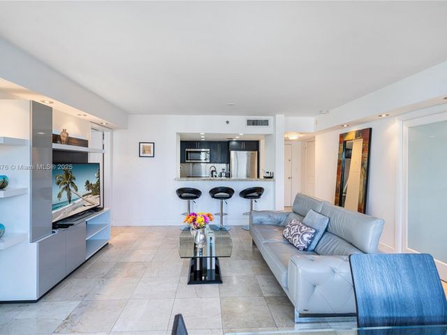 Apartment for sale  Unit #1411 - photo 5917794