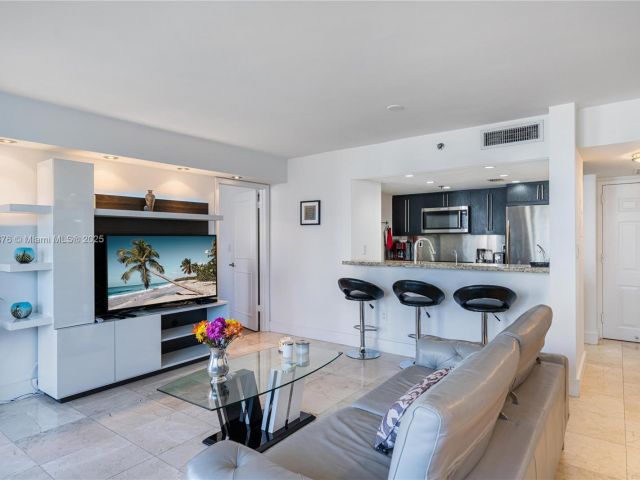 Apartment for sale  Unit #1411 - photo 5917796