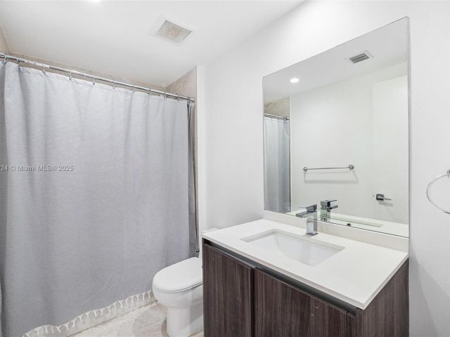 Apartment for sale  Unit #1708 - photo 5899909
