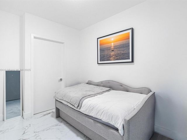 Apartment for sale  Unit #1708 - photo 5899910