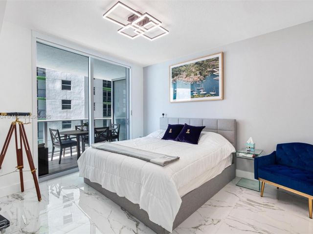 Apartment for sale  Unit #1708 - photo 5899917