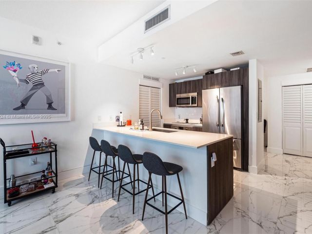 Apartment for sale  Unit #1708 - photo 5899918