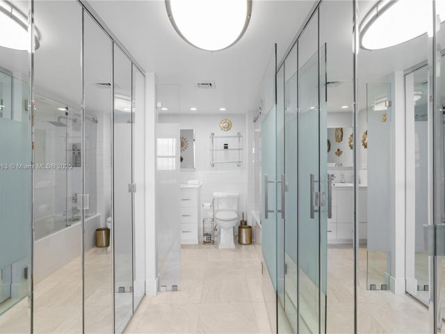 Apartment for sale  Unit #2102 - photo 6006611