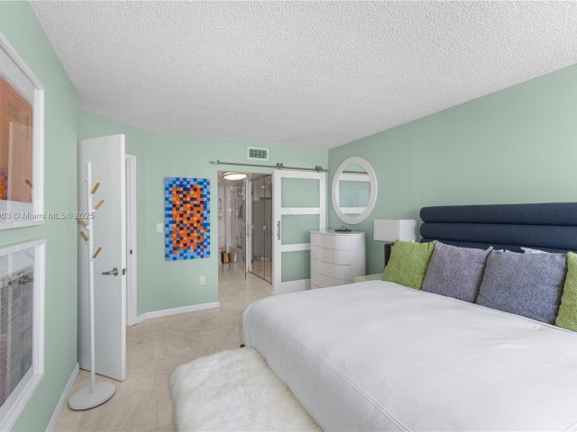 Apartment for sale  Unit #2102 - photo 6006613