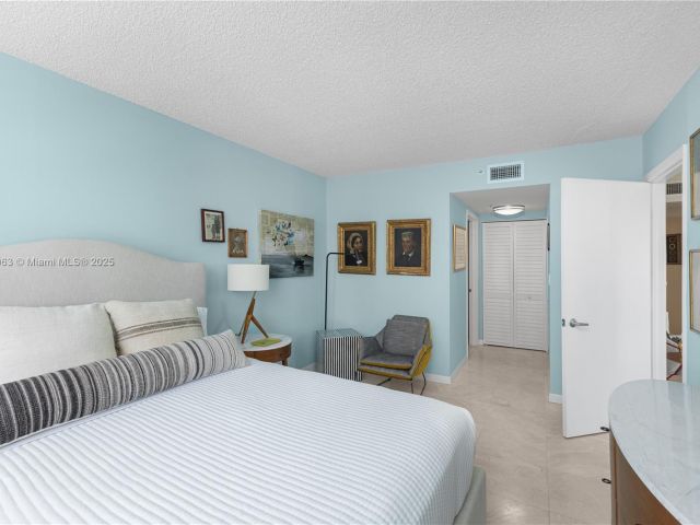 Apartment for sale  Unit #2102 - photo 6006616