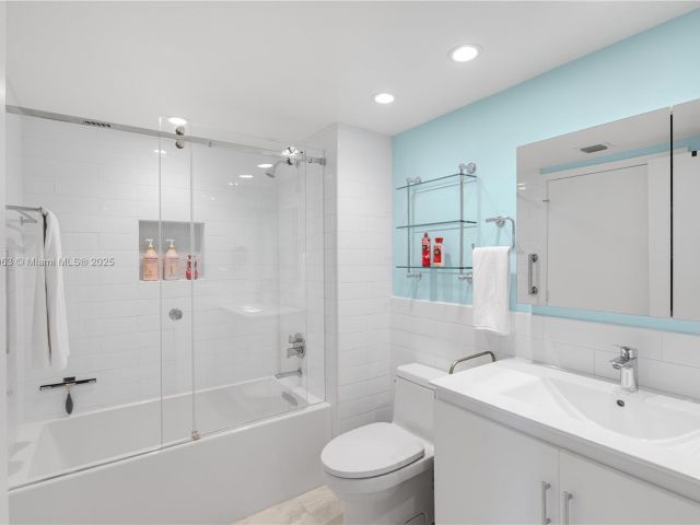 Apartment for sale  Unit #2102 - photo 6006619